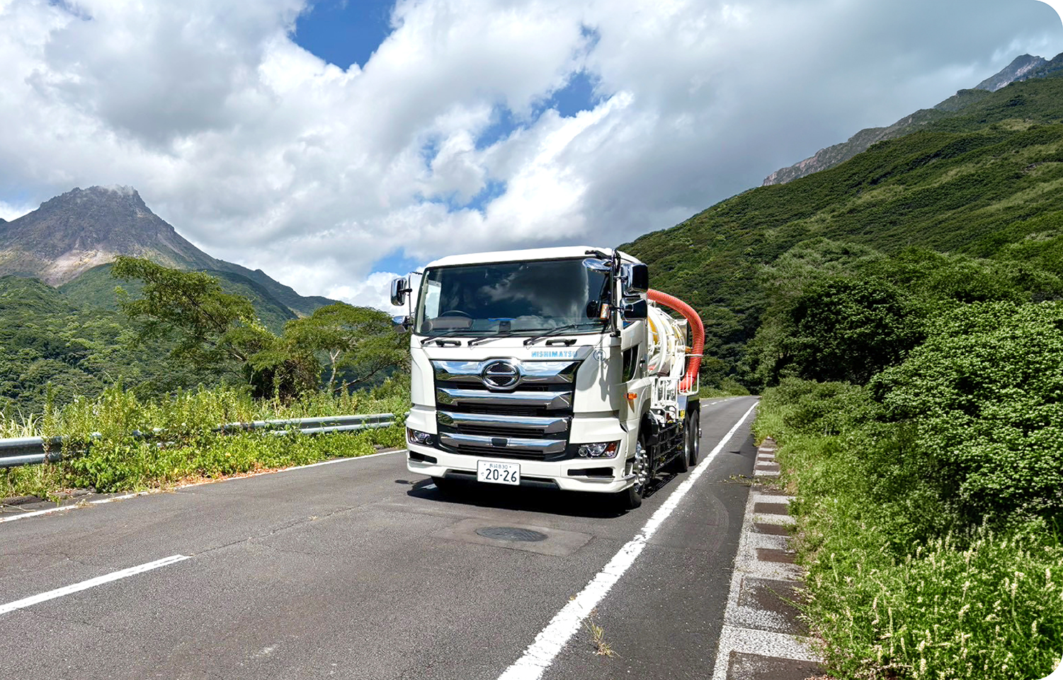 強力吸引車＋高圧洗浄車